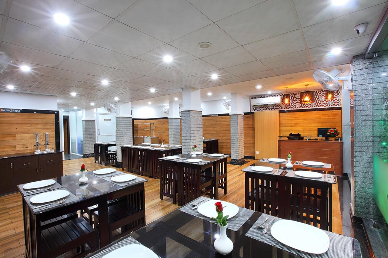 Pgs Inn Kochi Ngoại thất bức ảnh