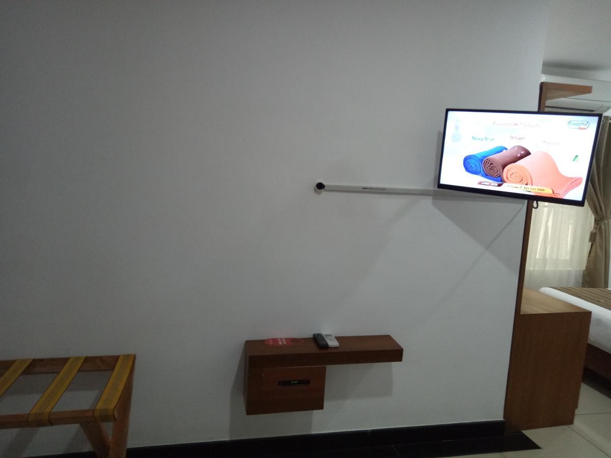 Pgs Inn Kochi Ngoại thất bức ảnh